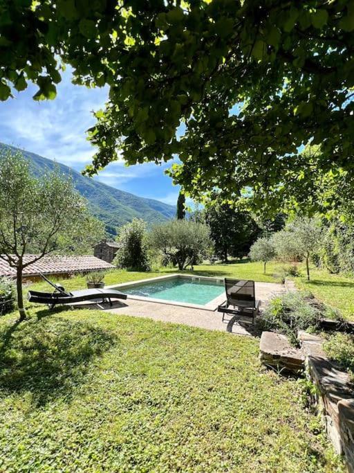 Charmant Logement Avec Piscine. Apartment Valleraugue Bagian luar foto